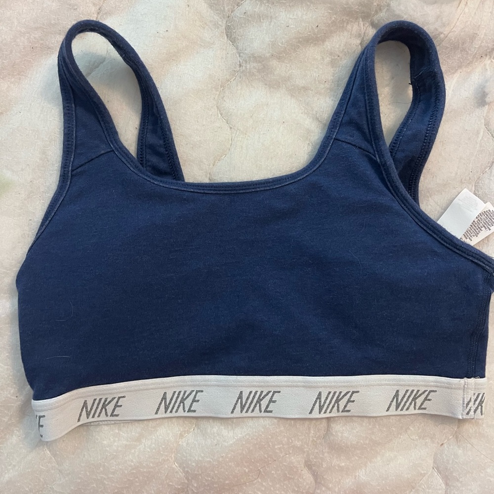 worn once nike sports bra